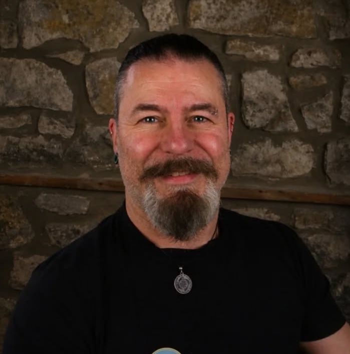 Headshot of Tom Auger